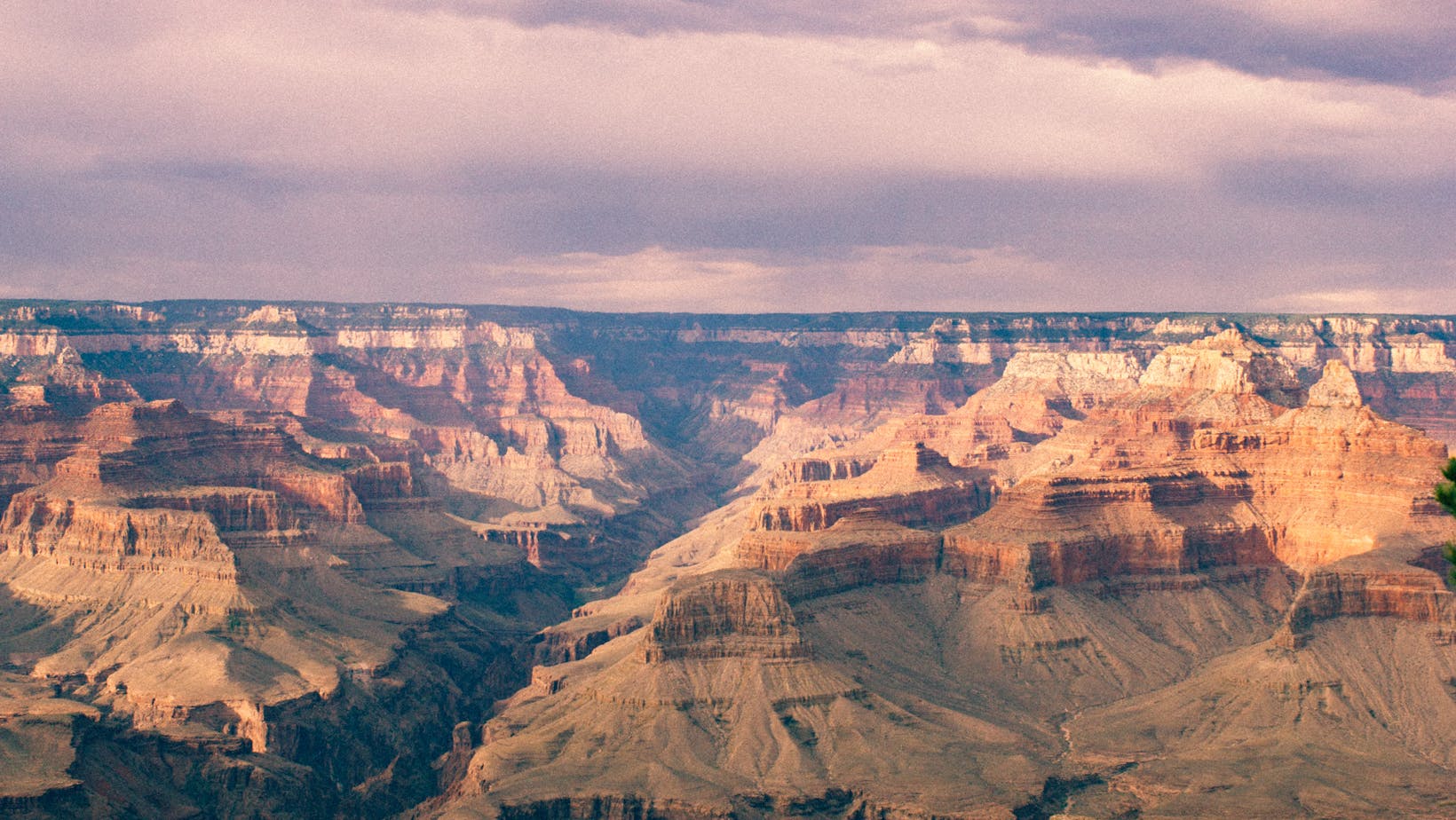 travel to the grand canyon on a budget